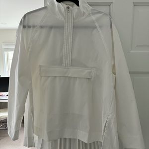 Athleta Poplin Half Zip - Perfect for the courts!